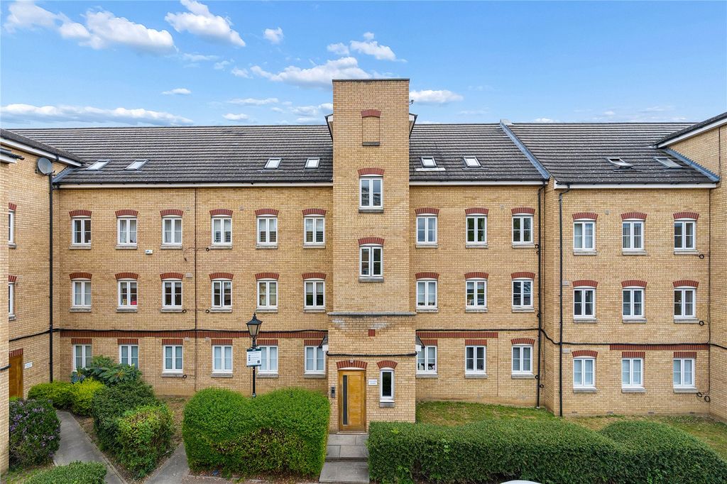 Additional image 10 of 3 bed flat for saleKidman Close, Gidea Park, Romford RM2