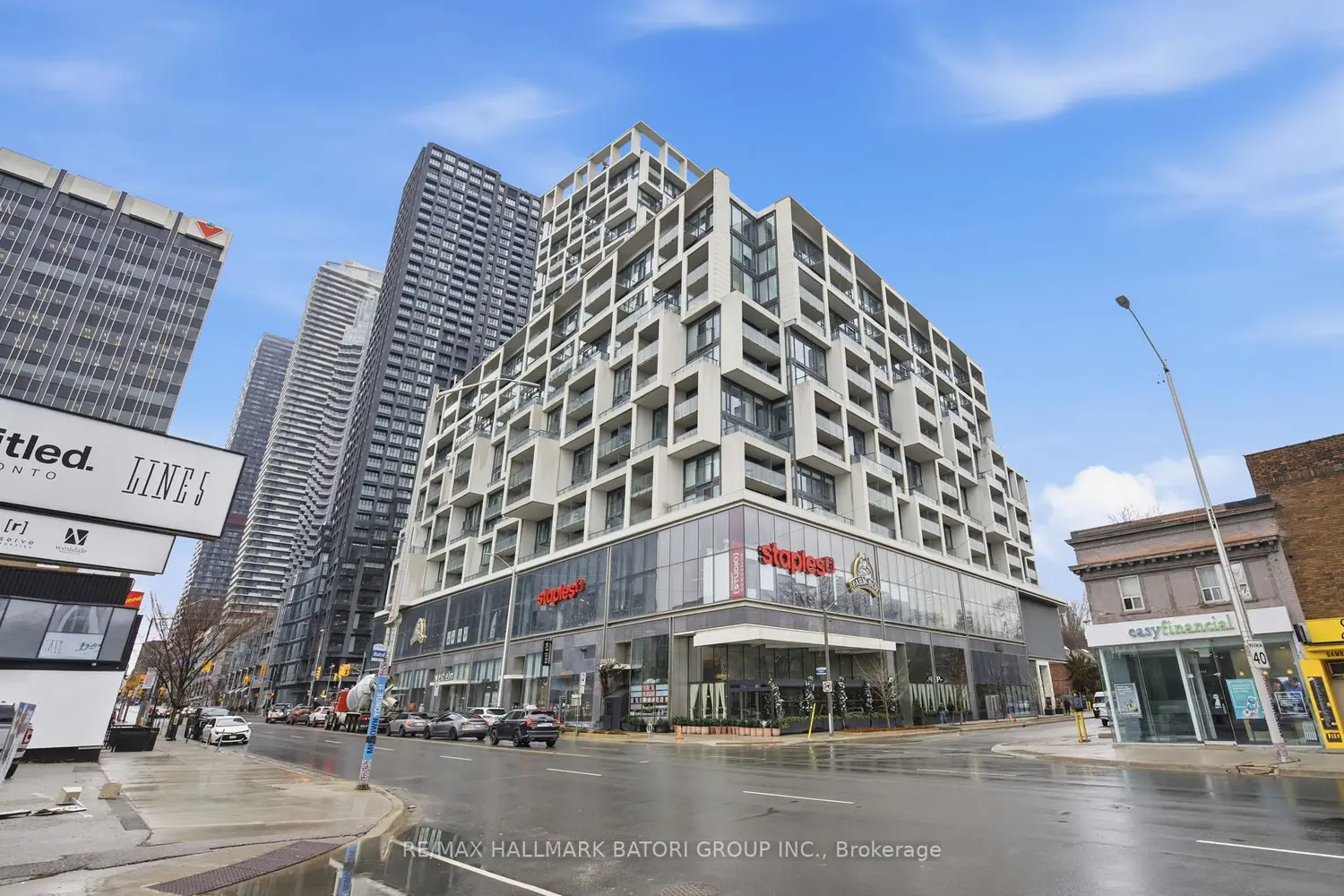 8 Hillsdale Avenue 1037