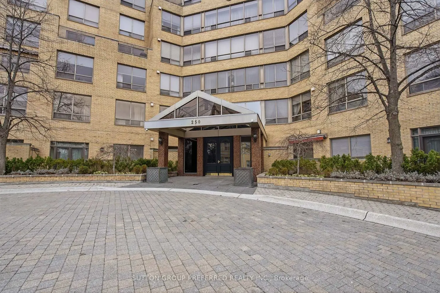 250 Sydenham Street 310 photo 2