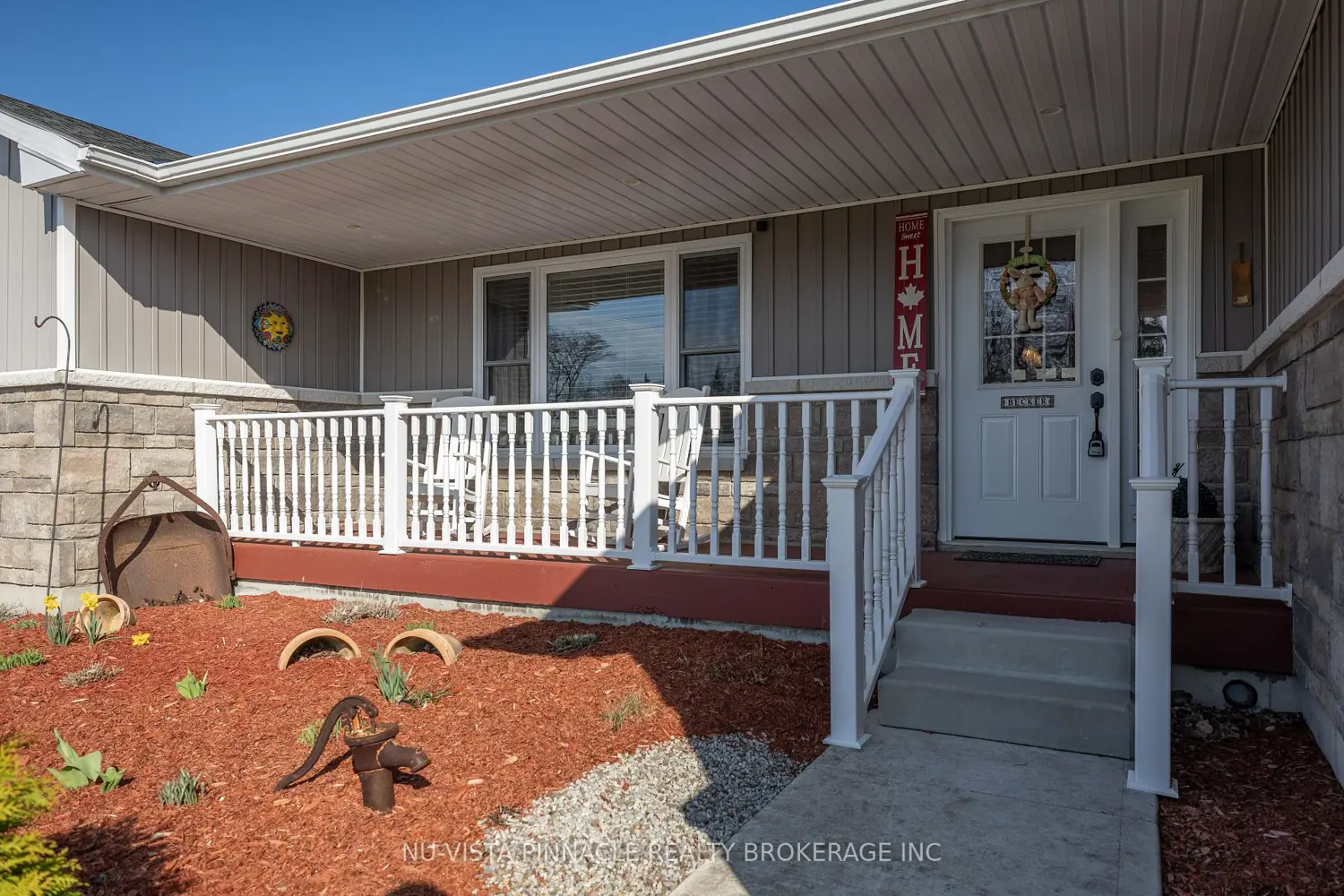 3864 St Clair Parkway