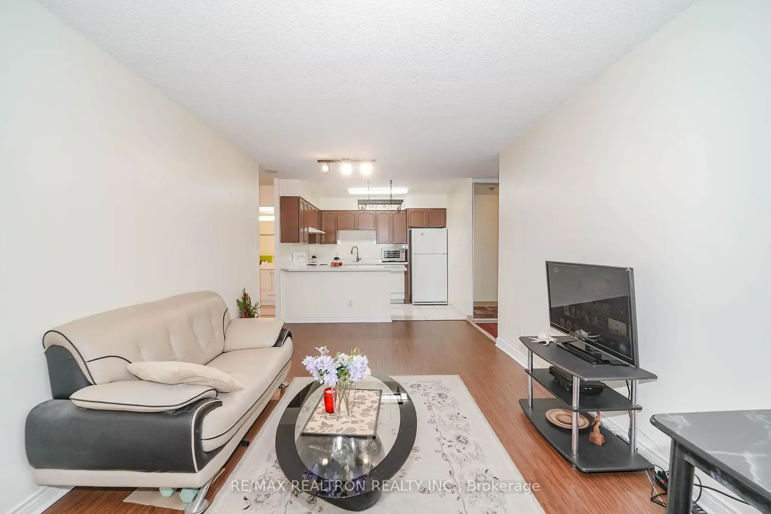 Additional image 13 of 256 Doris Avenue 511