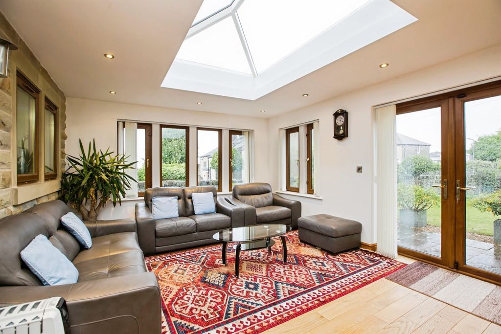 Additional image 2 of 4 bed detached house for saleLe Mar View, Southowram, Halifax HX3