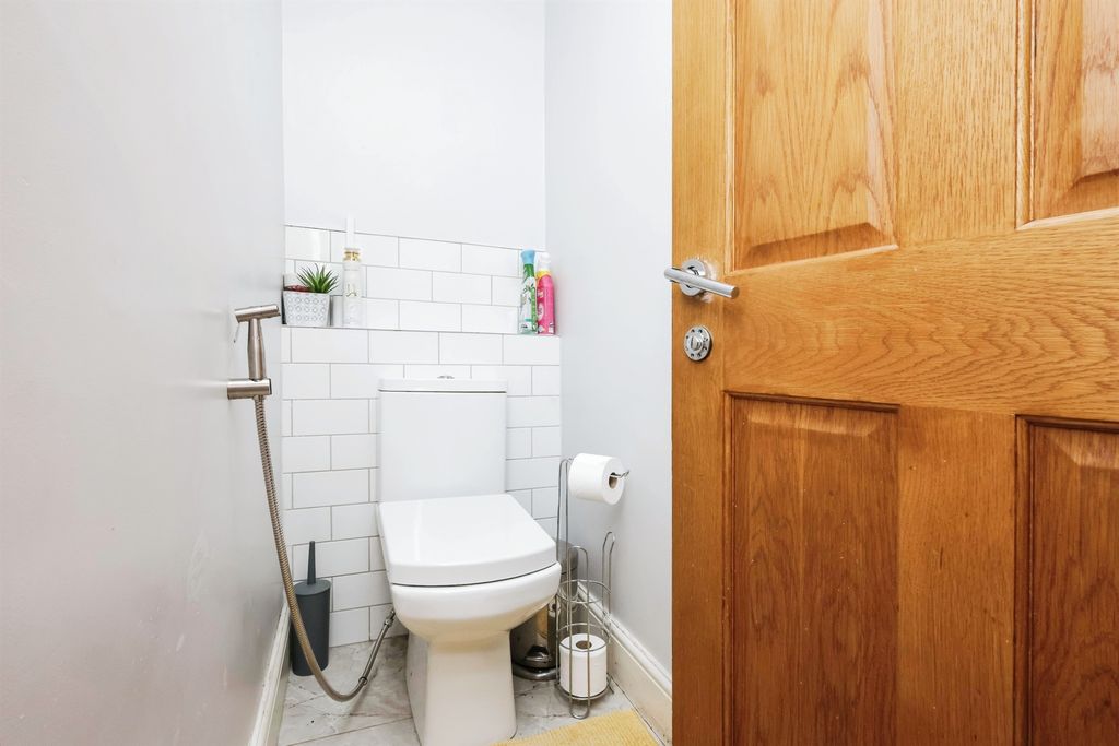 Additional image 13 of 2 bed flat for saleBinswood Road, Halesowen B62