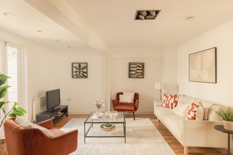 Sturdy Road, London, London SE15