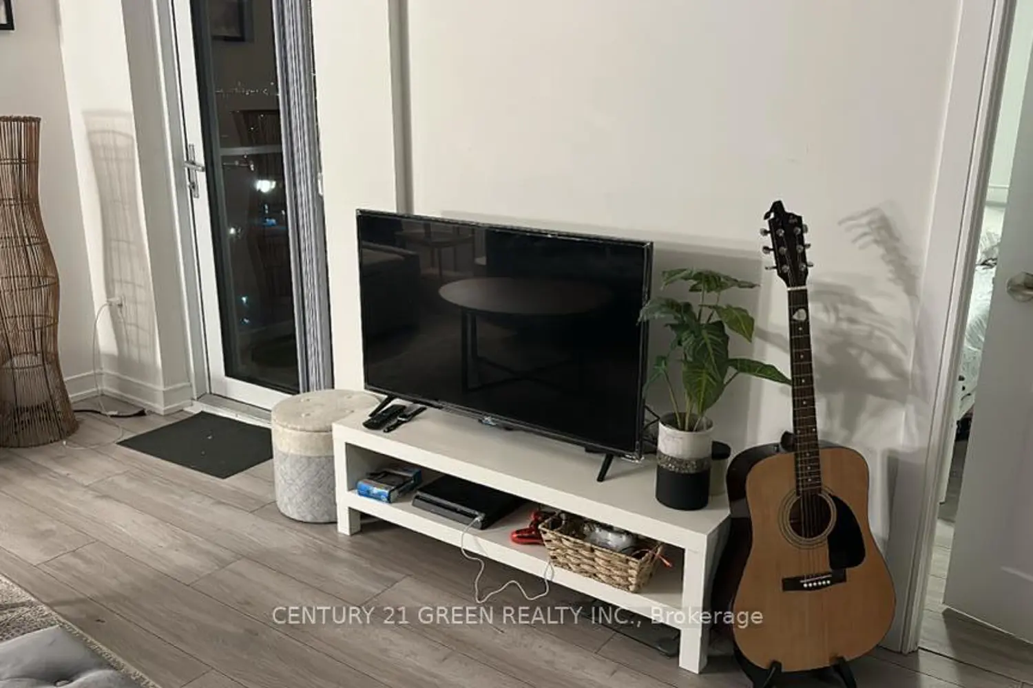 225 Village Green Square 1501