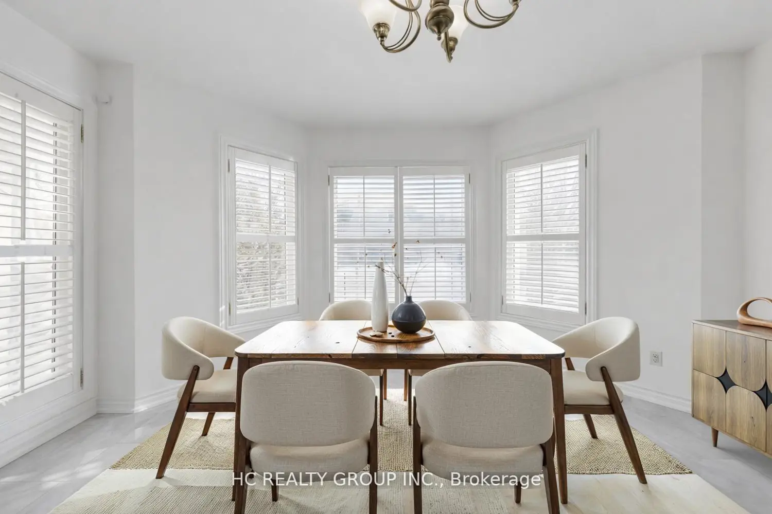 204B Finch Avenue photo 3
