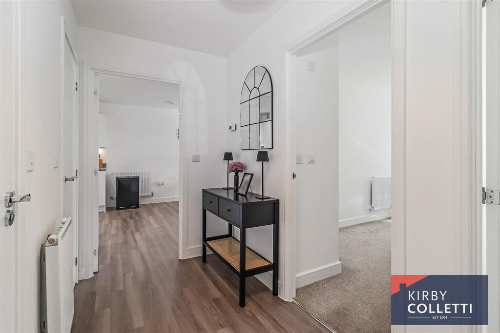 Additional image 17 of 2 bed flat for saleSchofield Way, Hoddesdon EN11