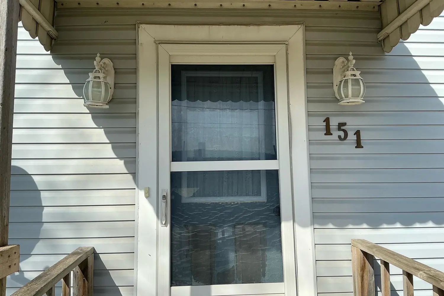 151 Georgina Street photo 5