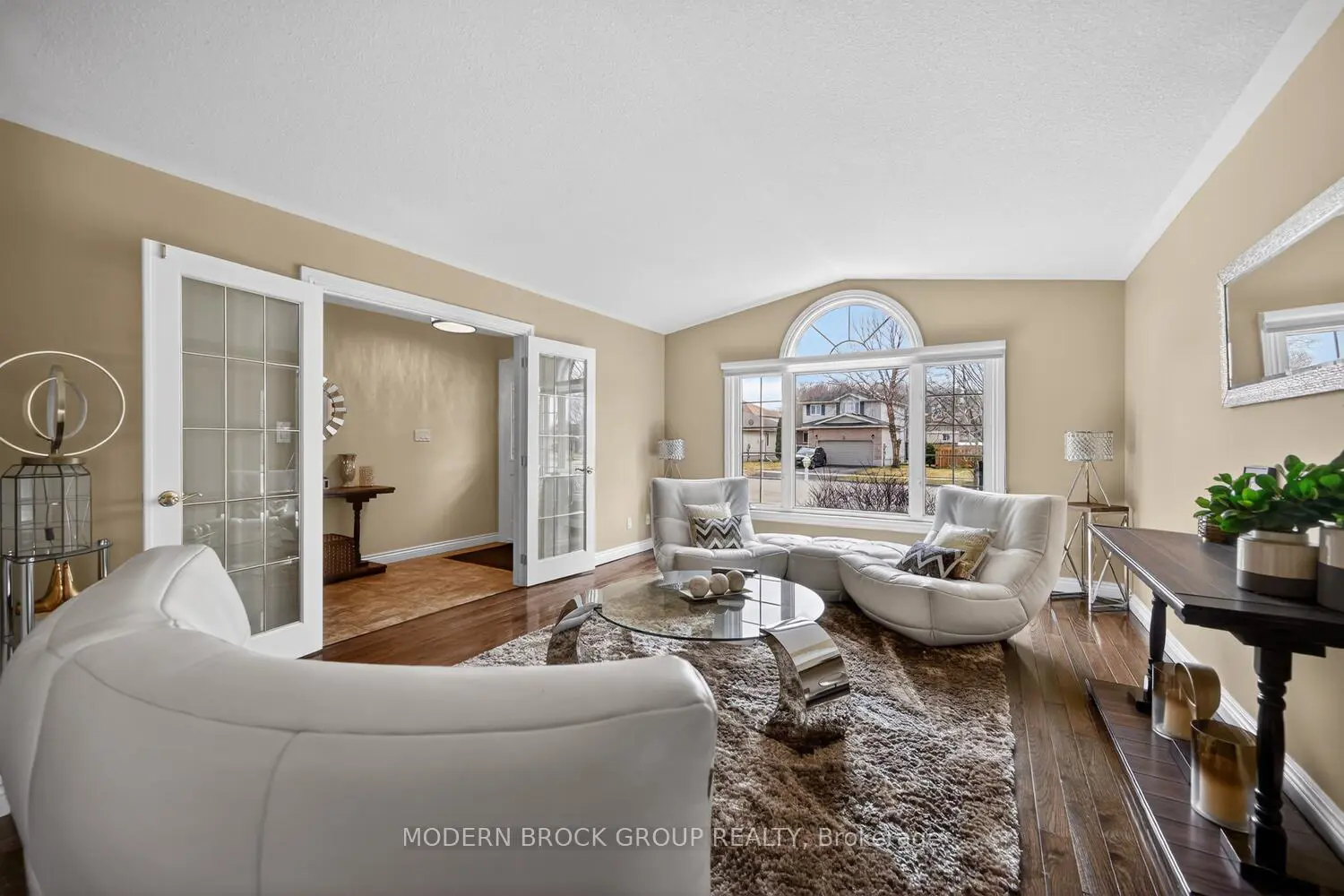 1099 Bridlewood Drive