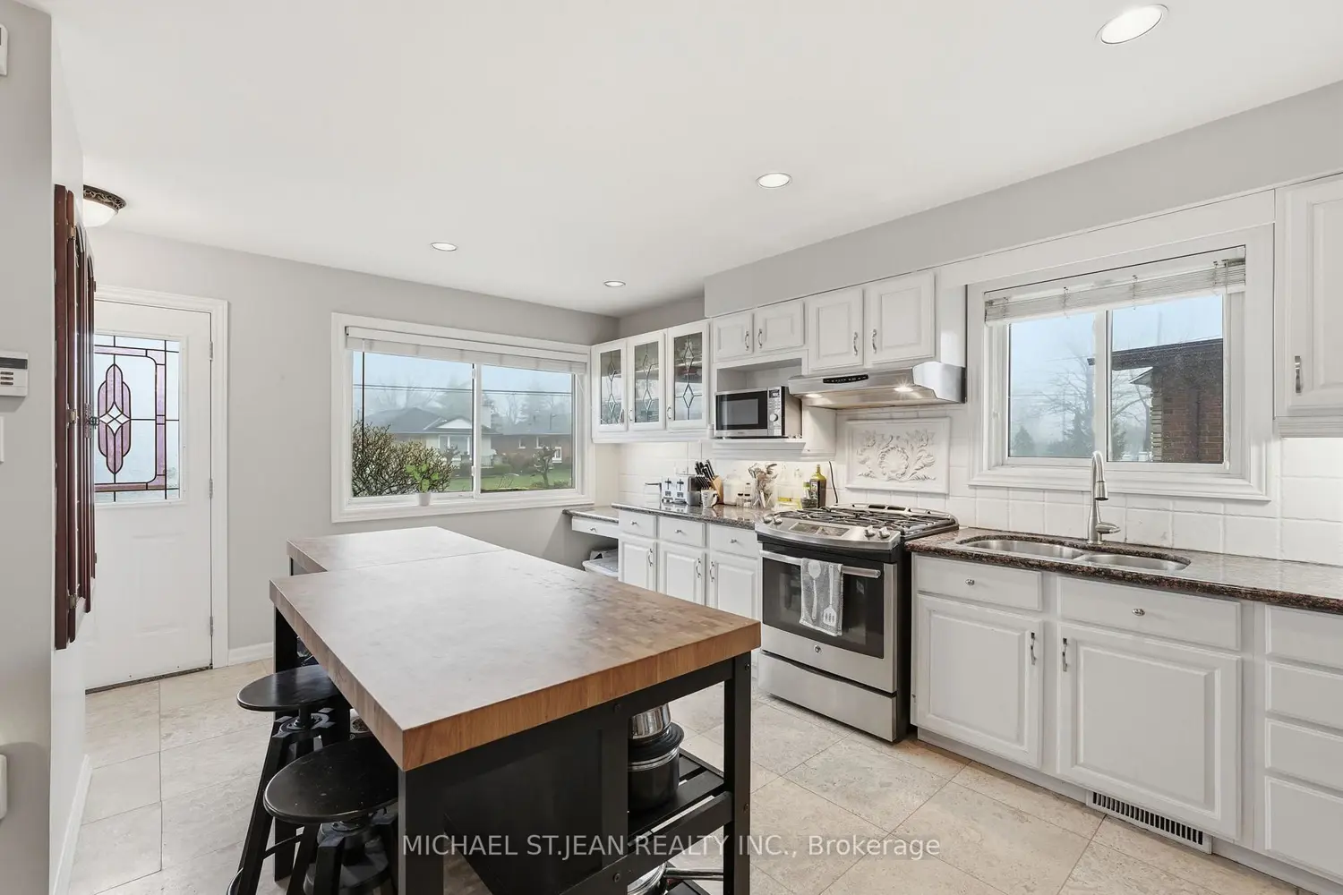 80 Luscombe Street photo 3