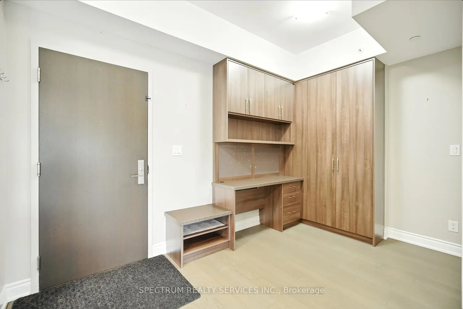 86 Woodbridge Avenue 411 photo 4