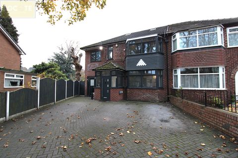 St. Johns Road, Old Trafford M16