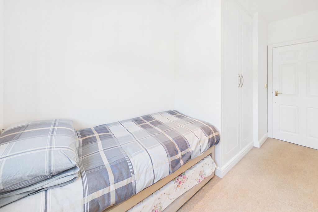 Additional image 13 of 3 bed flat for saleStephenson Wharf, Hemel Hempstead HP3