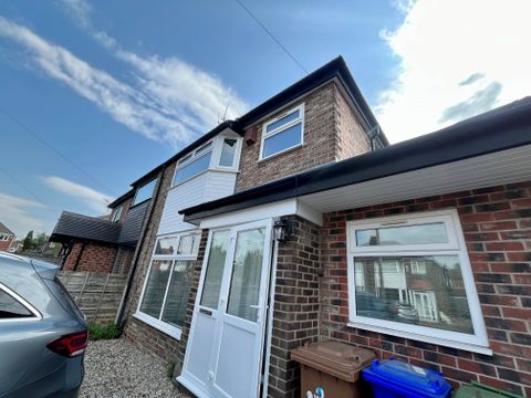 Glenlea Drive, Manchester M20