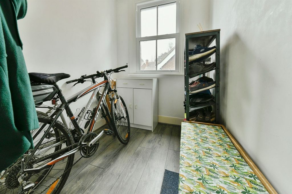 Additional image 16 of 2 bed flat for saleNew Road, Hertford SG14