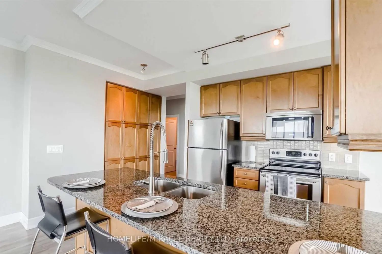 100 John Street 1002 photo 2