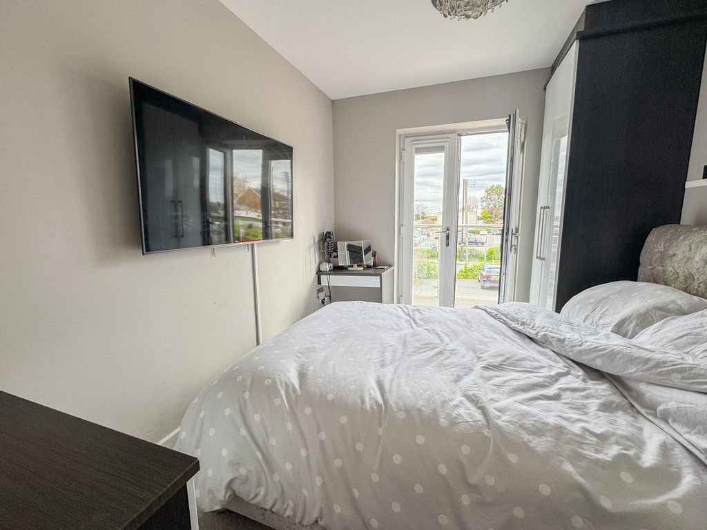 Additional image 13 of 2 bed flat for saleThe Swans, Ferry Road, Hullbridge SS5