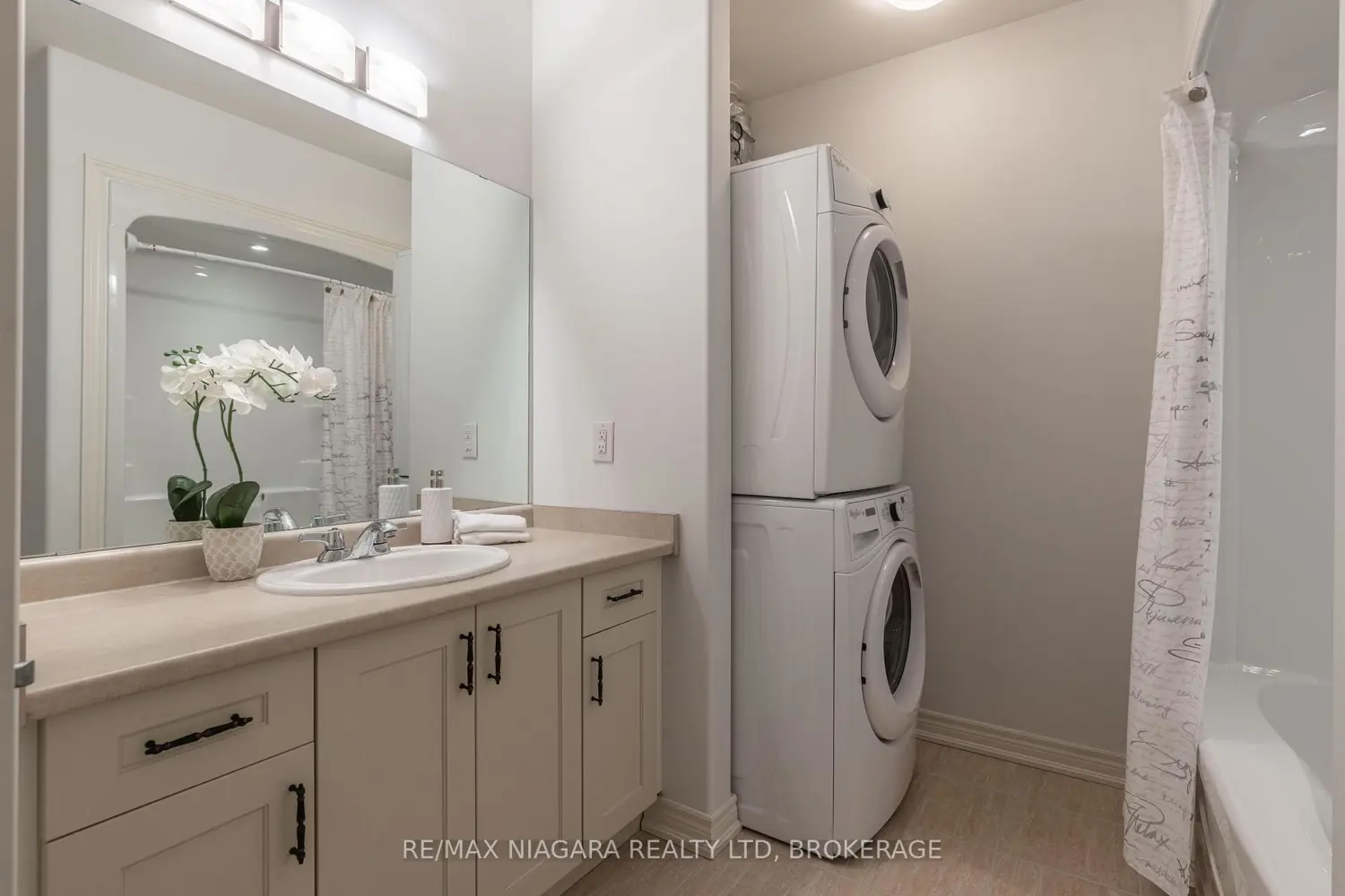 379 Scott Street 209 photo 5