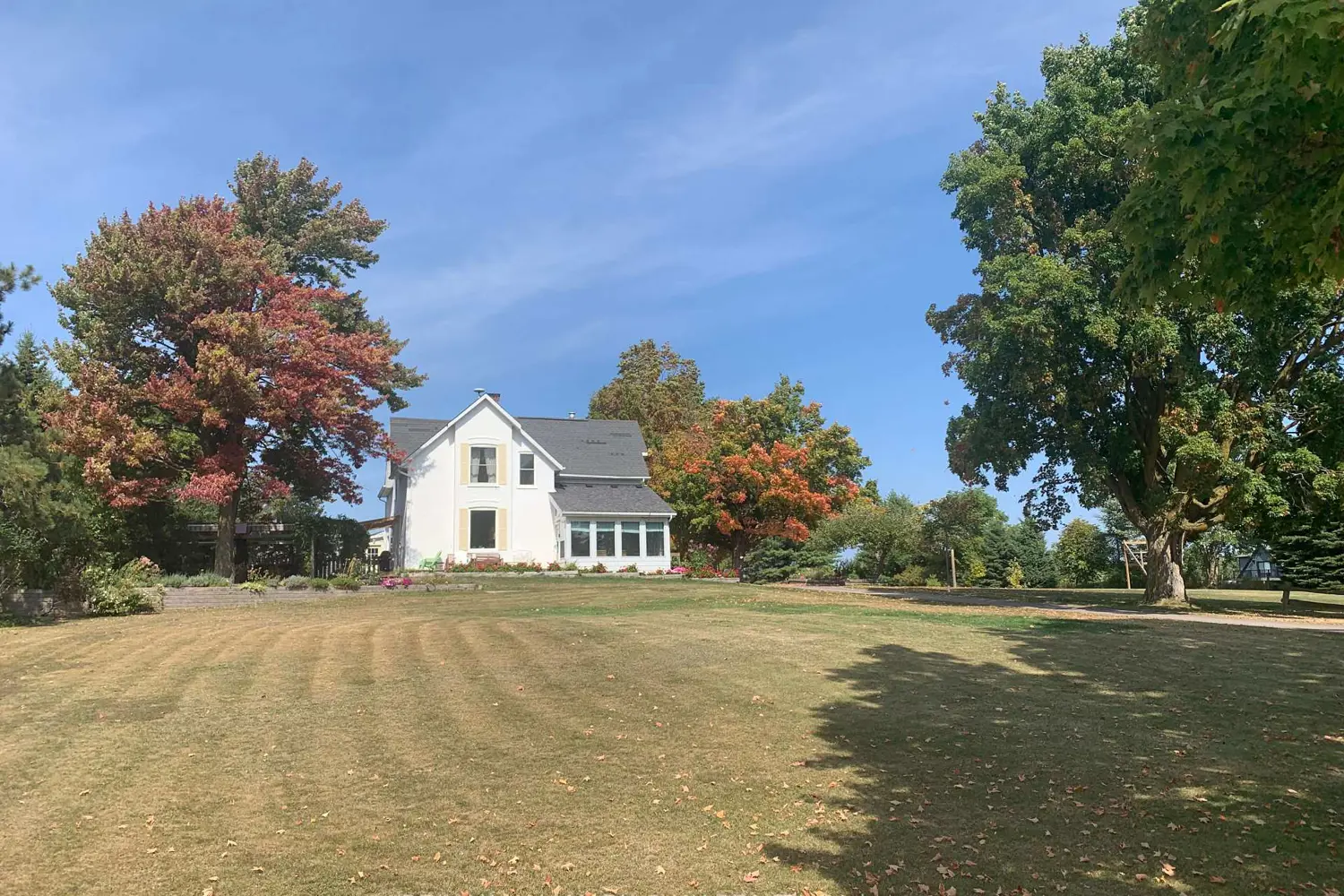 7688 Sideroad 5 photo 2