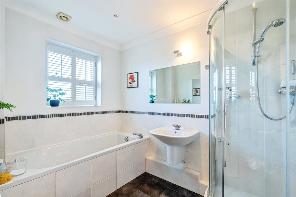 Additional image 11 of 5 bed detached house for saleSpinnaker Grange, Hayling Island, Hampshire PO11