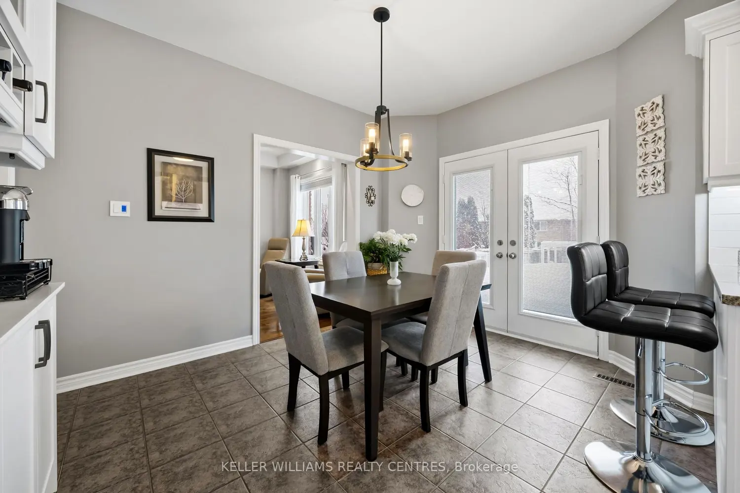 13 Surrey Drive photo 2