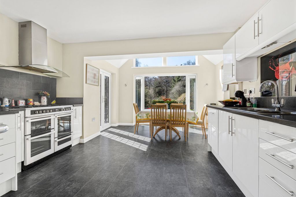 Additional image 2 of 3 bed bungalow for saleChesworth Close, Horsham, West Sussex RH13