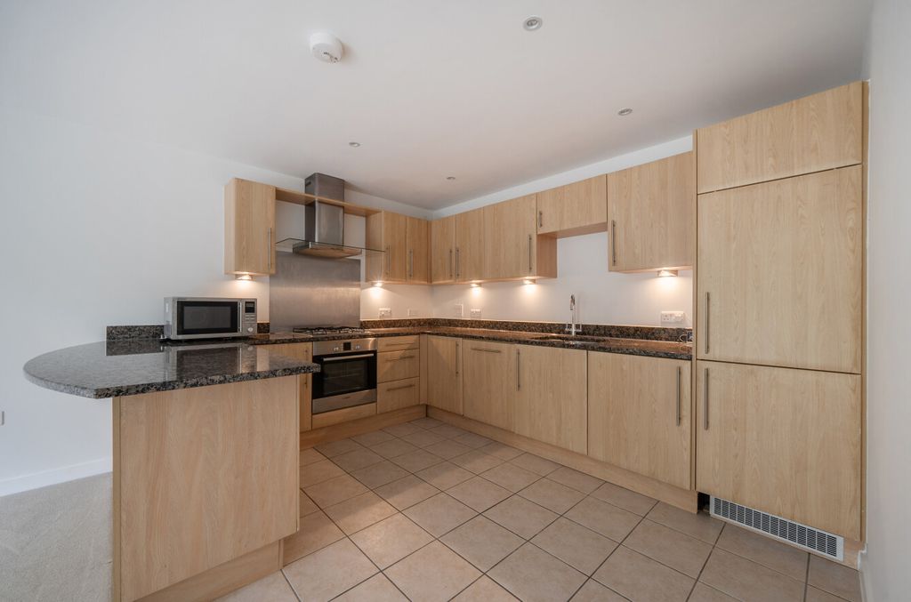 Additional image 12 of 2 bed flat for saleBeacon Crescent, Hindhead, Surrey GU26