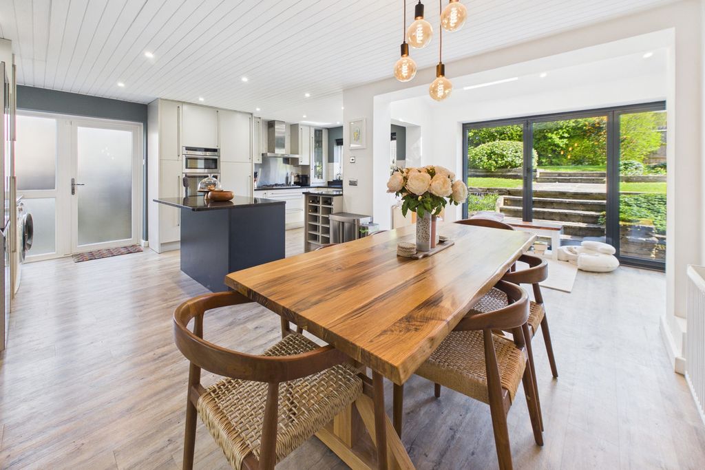 Additional image 4 of 4 bed detached house for saleParkhill Road, Hemel Hempstead HP1