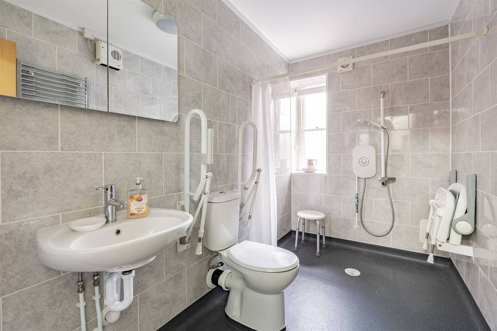 Additional image 12 of 2 bed flat for saleStation Road, Herne Bay CT6