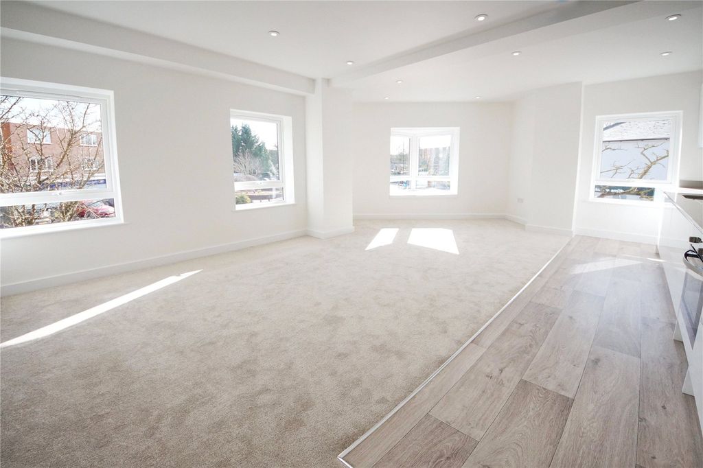Additional image 2 of 2 bed flat for saleLondon Road, Hook, Hampshire RG27