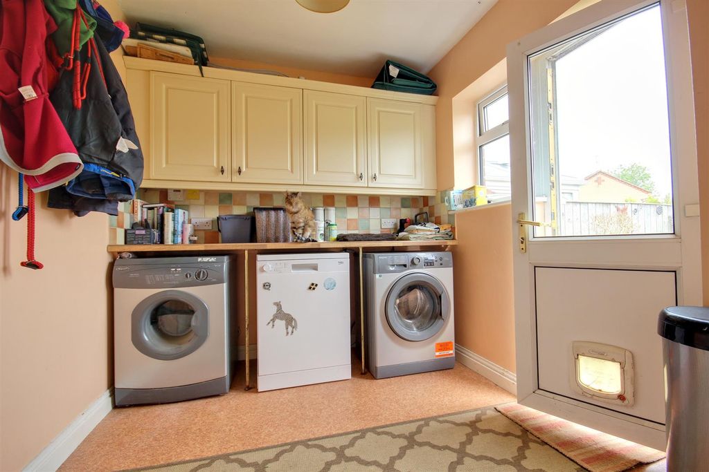 Additional image 15 of 3 bed detached house for saleCheyne Walk, Hornsea HU18