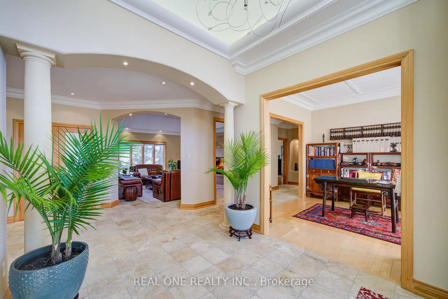 24 Maplehyrn Avenue photo 5