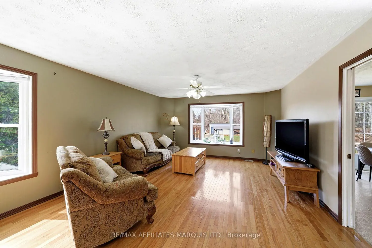 4720 O'keefe Road photo 3