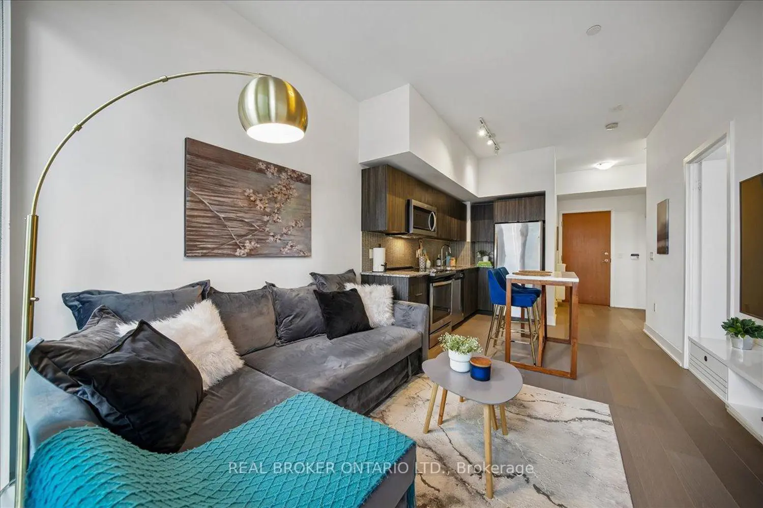 20 Shore Breeze Drive 603