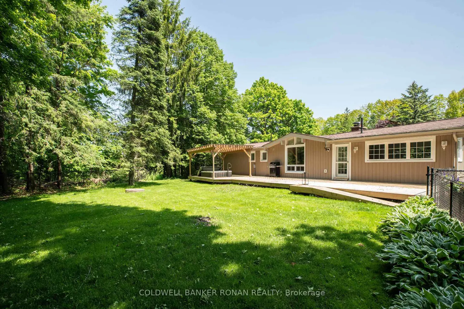 953026 7Th Line photo 3