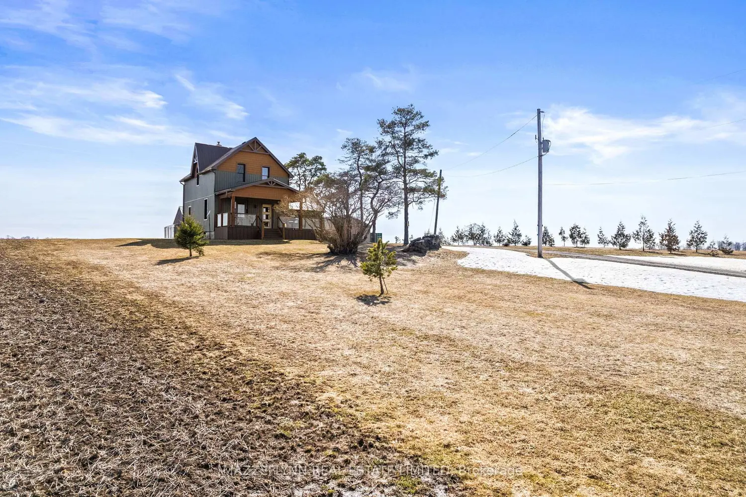 402558 Grey Road 17 photo 3