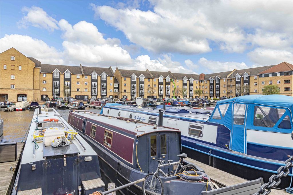 Additional image 26 of 2 bed flat for saleEvans Wharf, Hemel Hempstead, Hertfordshire HP3