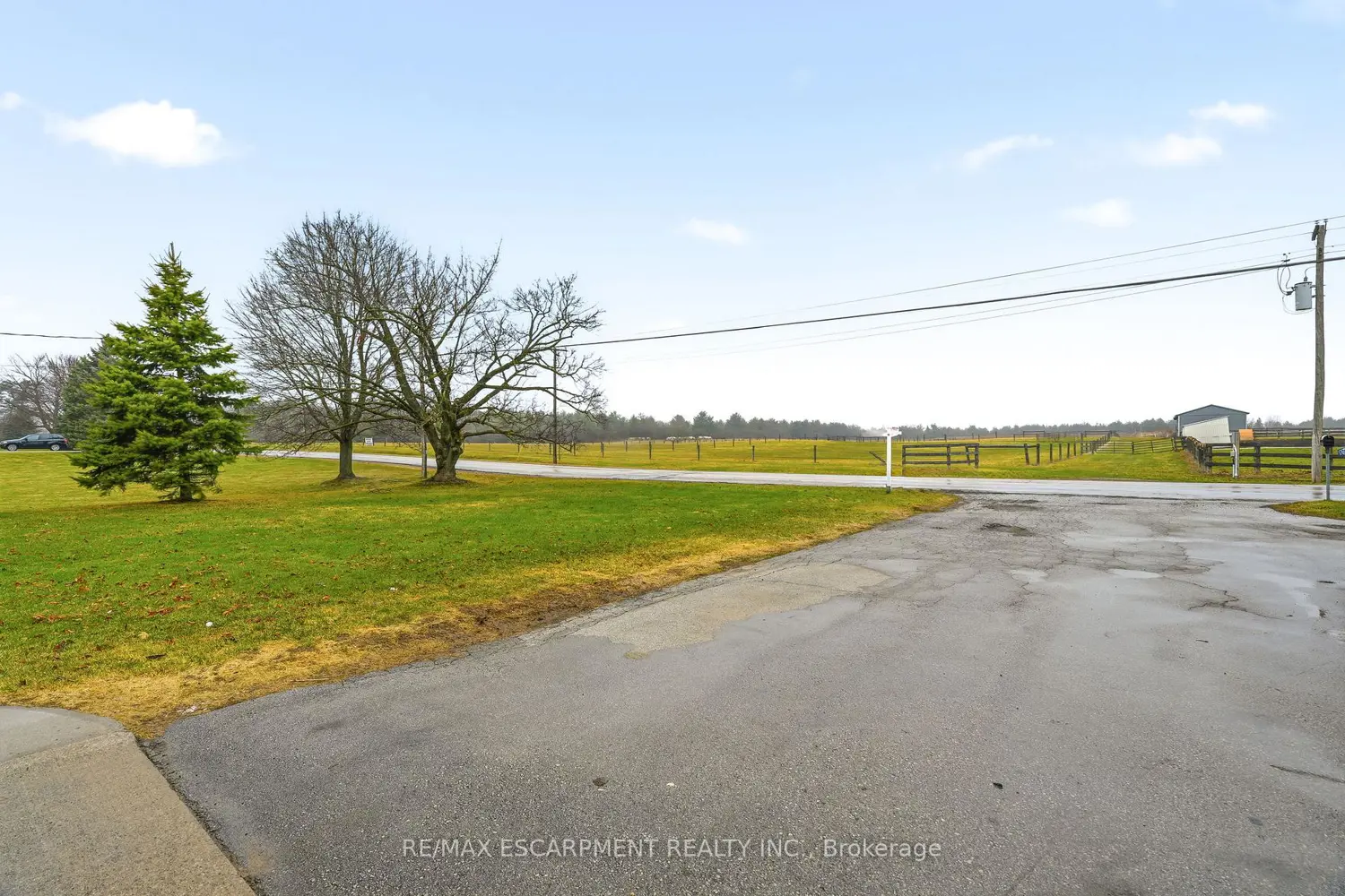 1767 Centre Road photo 4