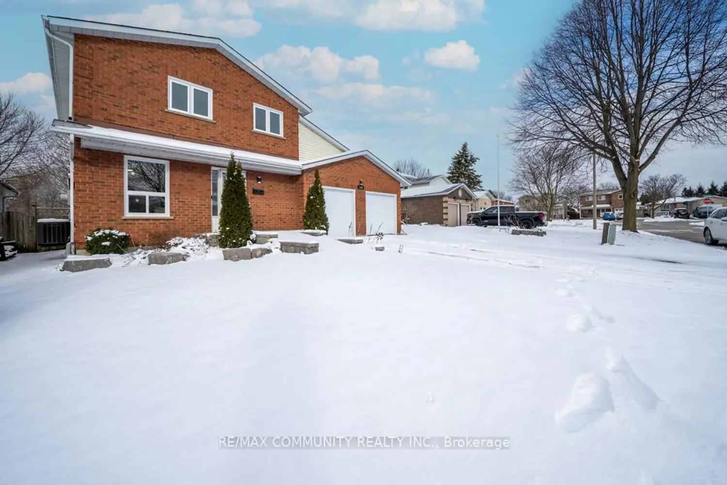 140 Orchard Heights Drive photo 3