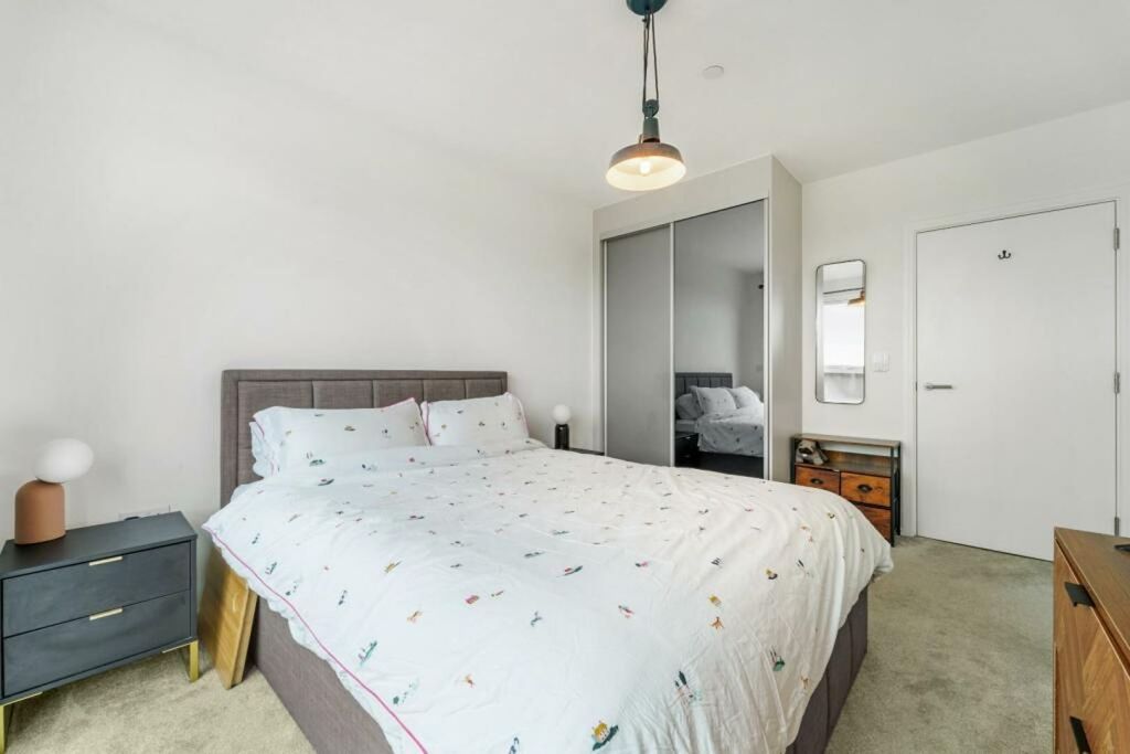 Additional image 6 of 2 bed flat for sale2 Selbourne Avenue, Hounslow TW3