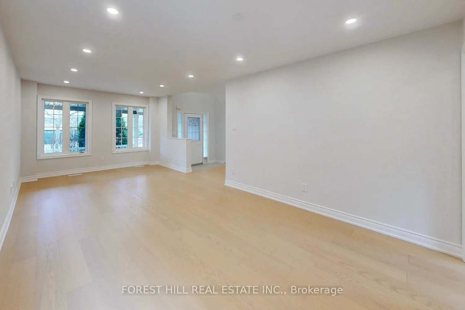 10 Reddenhurst Crescent photo 3