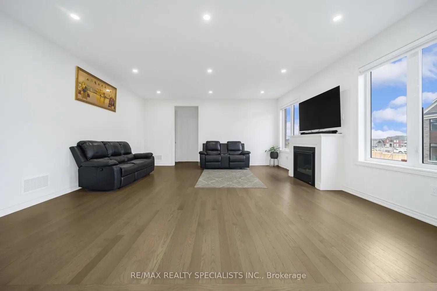 4 Elderberry Way photo 3