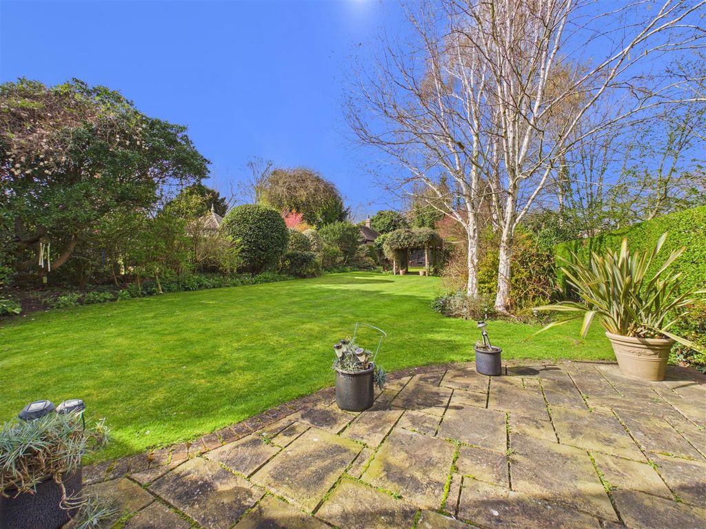Additional image 20 of 5 bed semi-detached house for saleDavenport Avenue, Hessle HU13