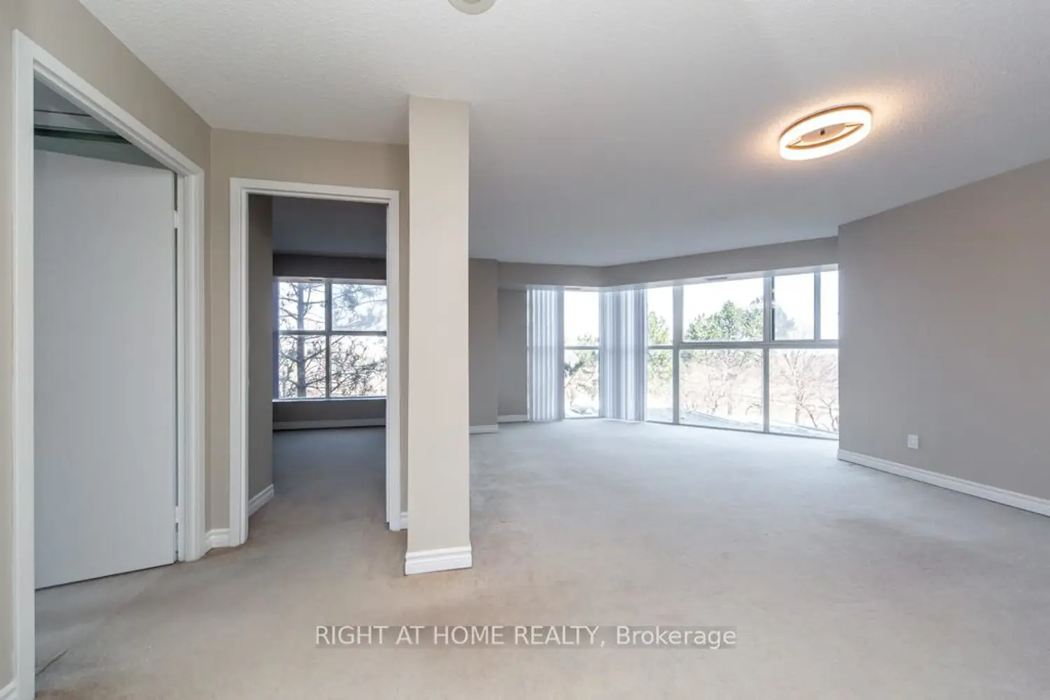90 Dale Avenue 301 photo 4
