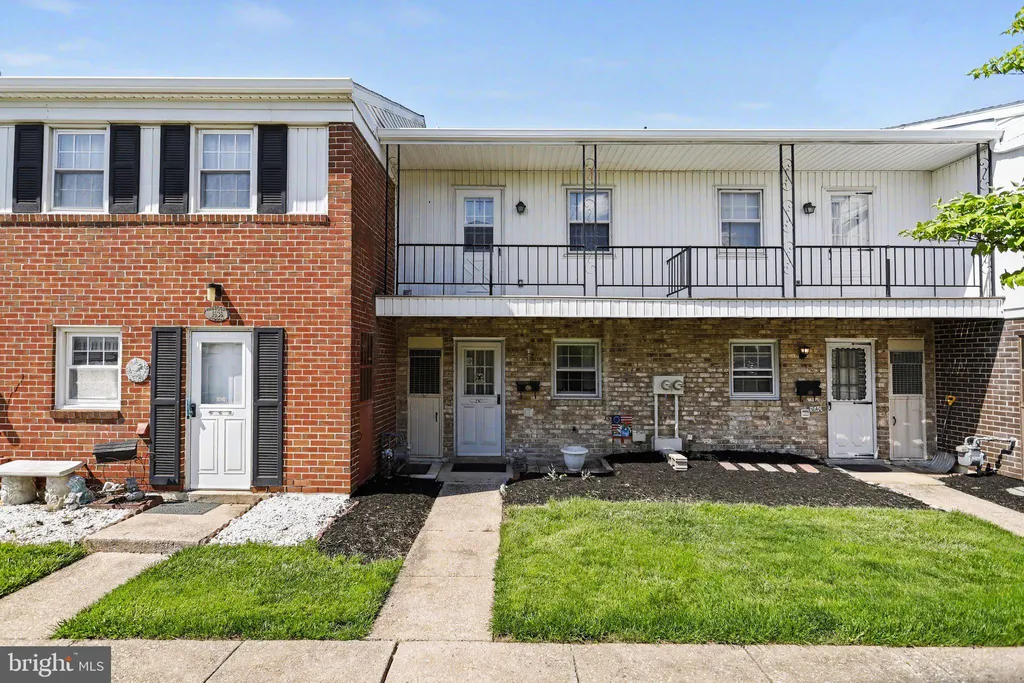 1638 Devers Rd, York, PA 17404 photo 3
