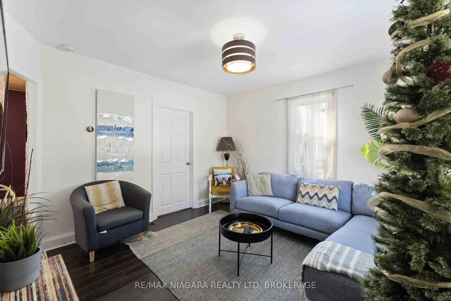 1459 Niagara Stone Road photo 2
