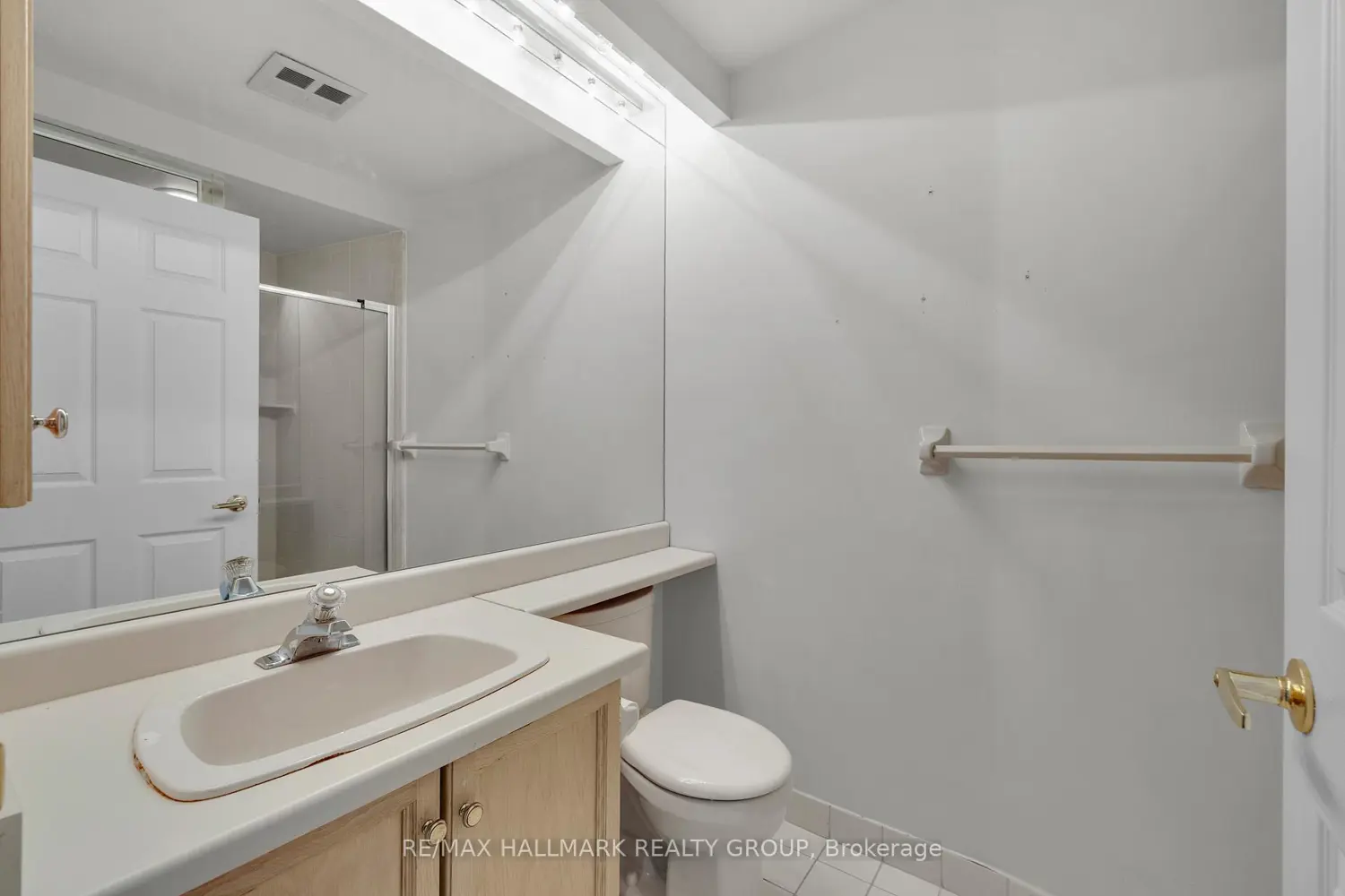 1480 Riverside Drive 2204 photo 5