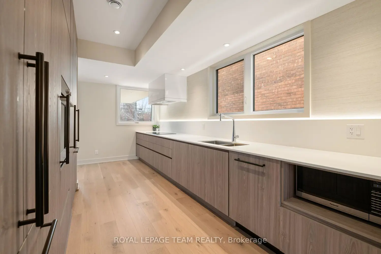 13 Fifth Avenue B photo 2