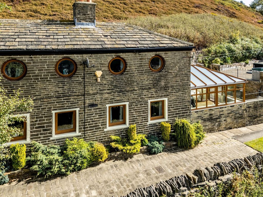 Additional image 12 of 4 bed detached house for salePule Hill, Boothtown, Halifax HX3