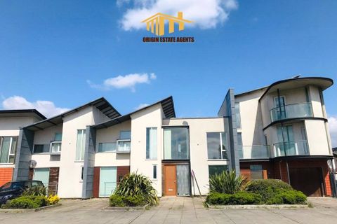 Wren Way, Manchester M11
